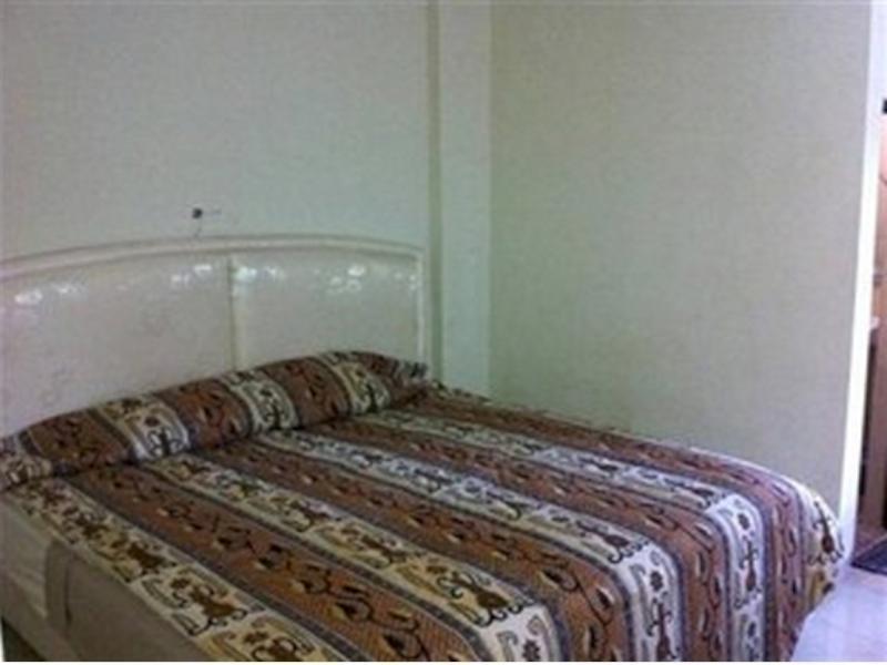 Queen Star Hotel Ngingas Luaran gambar